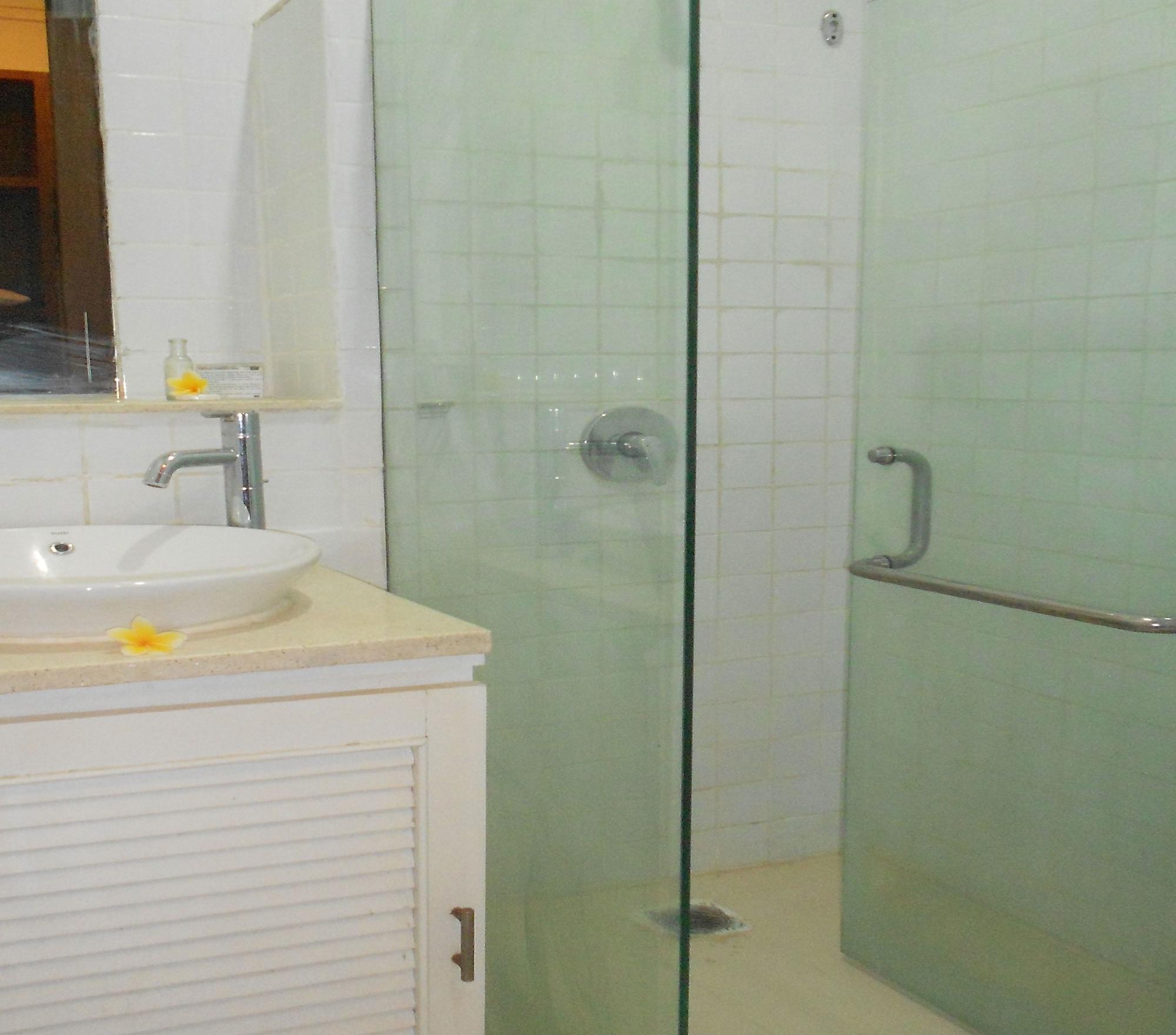 Capital O 93809 Wida Hotel 勒吉安 外观 照片